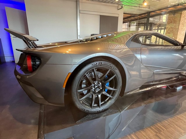 Красивых автофото пост без комментариев