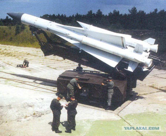 Зенитный ракетный комплекс большой дальности С-200