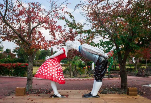 Парк любви «Love Land» в Южной Корее
