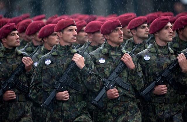 Сербия возвращает срочную службу