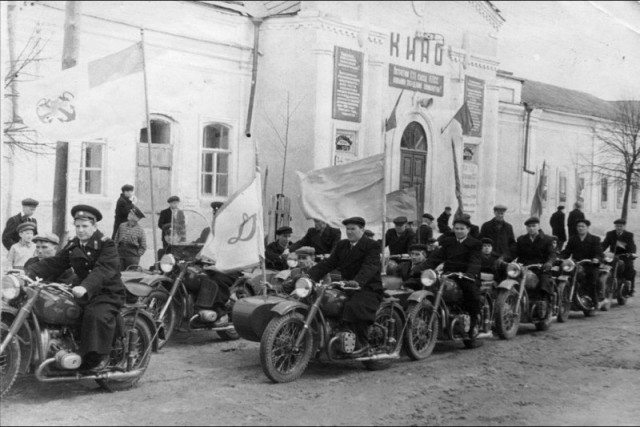 Куда исчезли мотоциклы «Урал». Завод жив и продаёт их американцам и китайцам