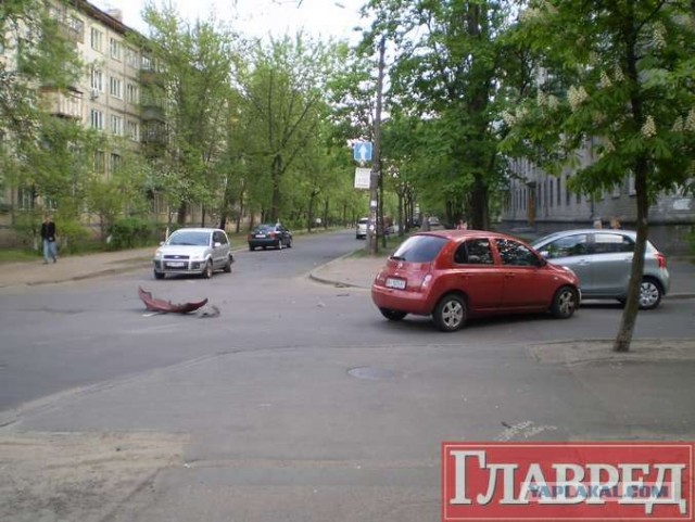 Веселое ДТП (5 фото)