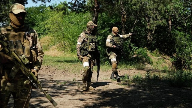 Российские военные готовят линию обороны на участке Сватово–Кременная