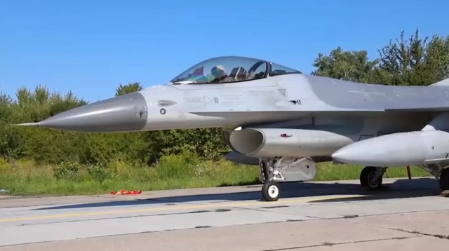 "Не доставайся же ты ни кому!" На Украине самоубился F-16