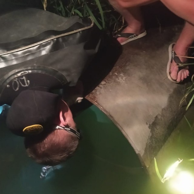 Москвич чуть не захлебнулся на пляже Таганрогского залива