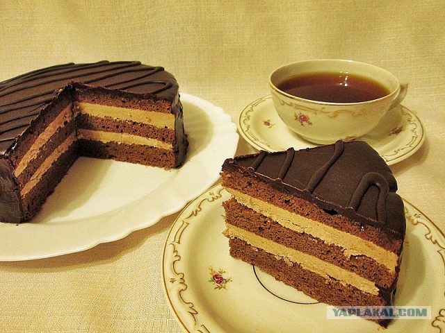 Торт «Прага» классический.