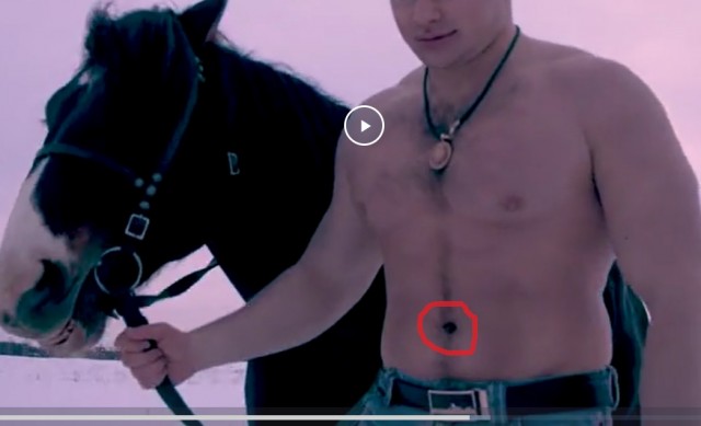 Прячьте ваших женщин! Депутат "бровки и ноготочки" поздравил женщин с 8 марта