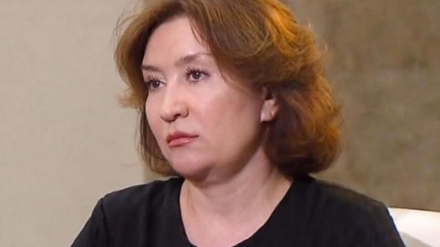 Экс-судья Хахалева покинула Россию