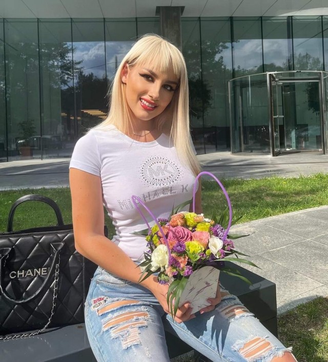 15 фото сударынь с сайта знакомств, коллеги