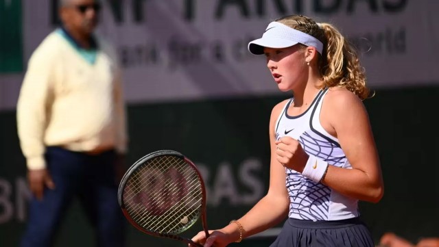 Российская теннисистка и восходящая звезда 16-летняя Мирра Андреева хочет получить французское гражданство