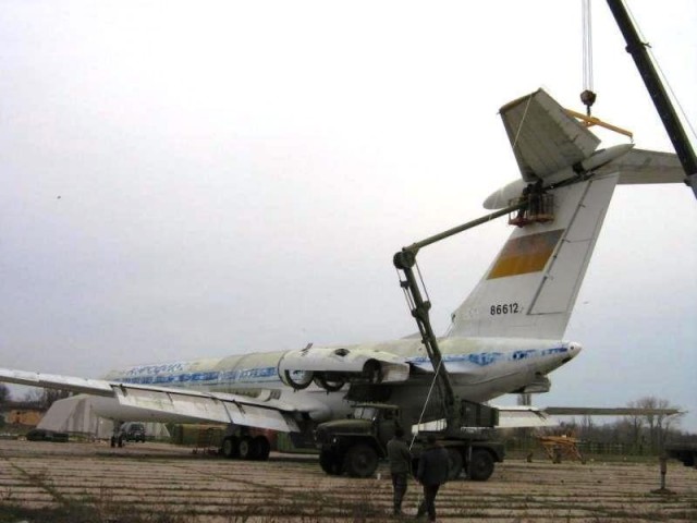Самолет Брежнева в украинском огороде