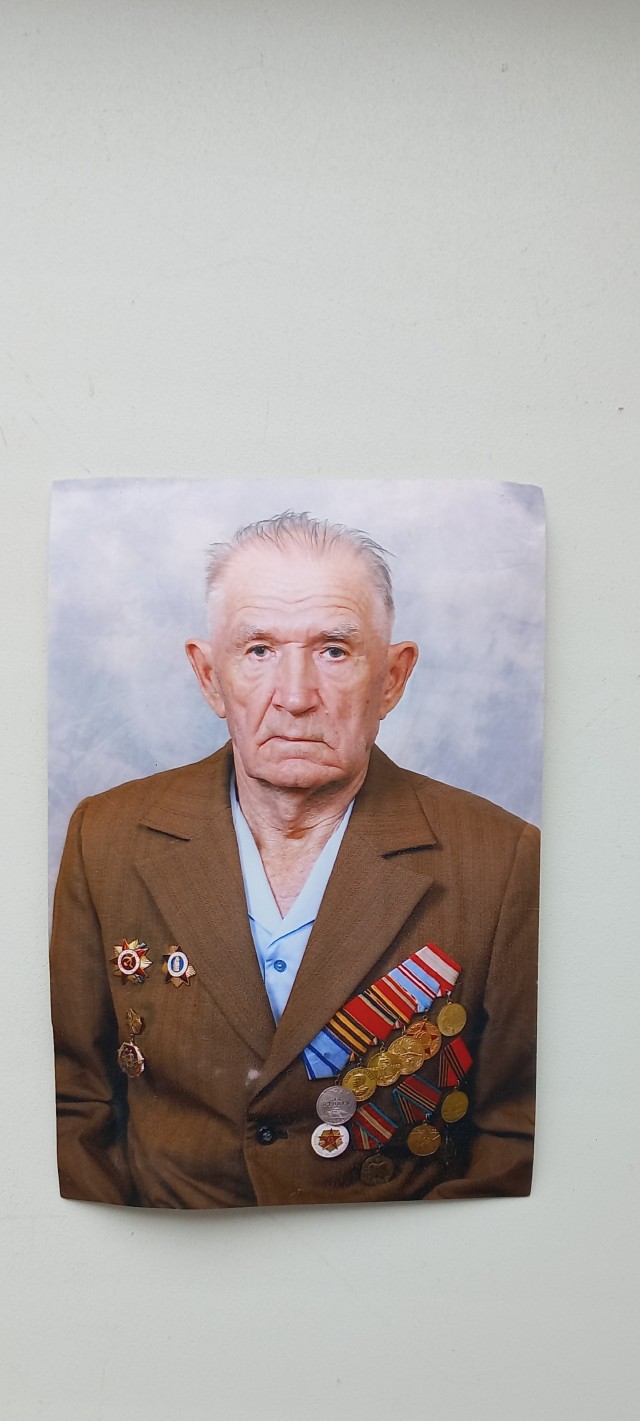 А давайте свой Бессмертный Полк сделаем? Я начинаю. Все таки канун Дня Победы