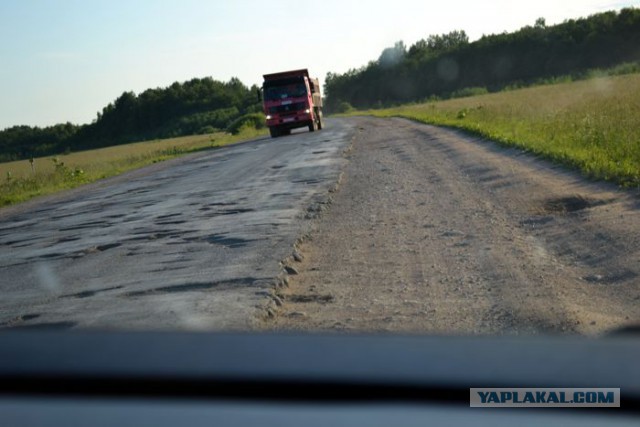 Алтайскую трассу покрыли "наноасфальтом"