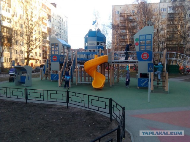 Детские площадки: В Советском Союзе было лучше