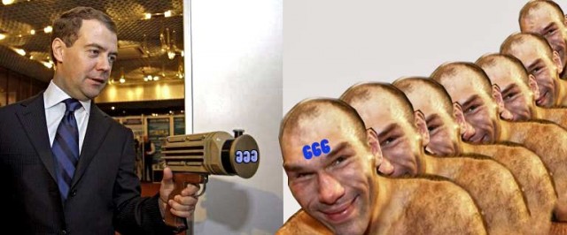Фотожаба: Медведев и бластер