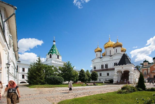 Чери в костроме