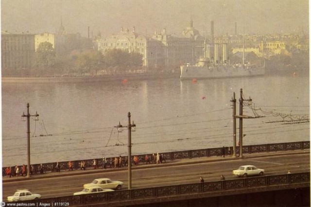 Цветные фотографии Ленинграда 80-х годов XX века