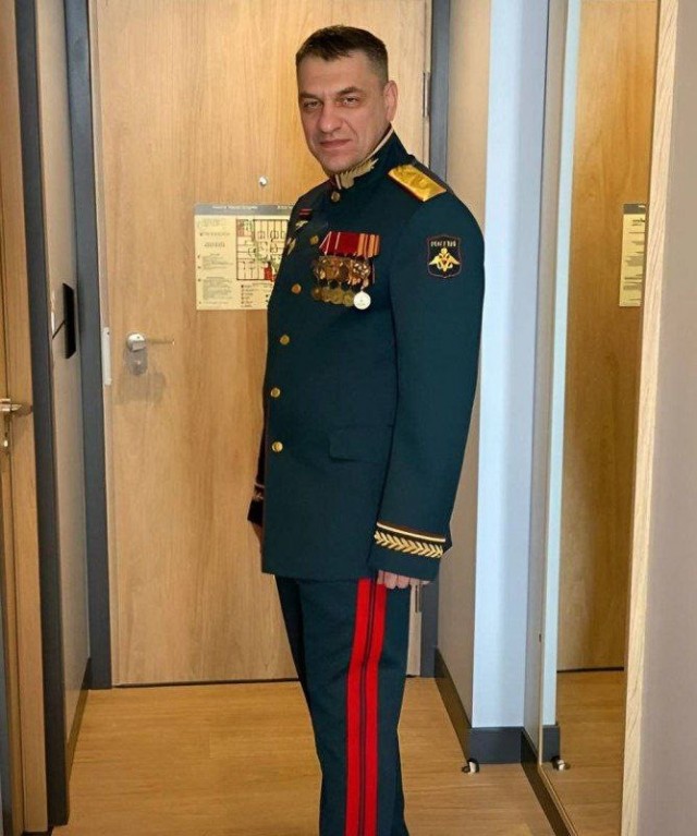 Командующий 20-й гвардейской общевойсковой армии Сухраб Ахмедов отправлен в отставку