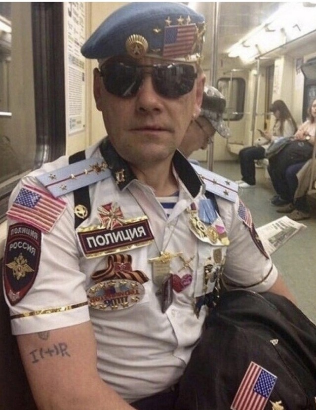 Новый охранник в лечебнице, коллеги!