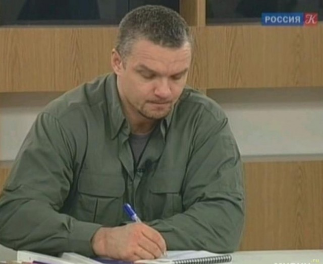 Ссора с отцом девушки закончилась для молодого человека в бетонном полу гаража под Петербургом