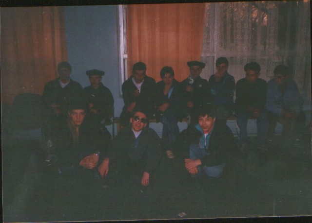 Дискотека в одном из клубов Тольятти. 1990-е годы