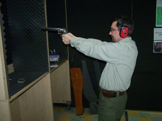 Стрельба из боевого оружия