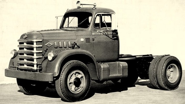 Игра на ЯПе: Угадай АВТО-9