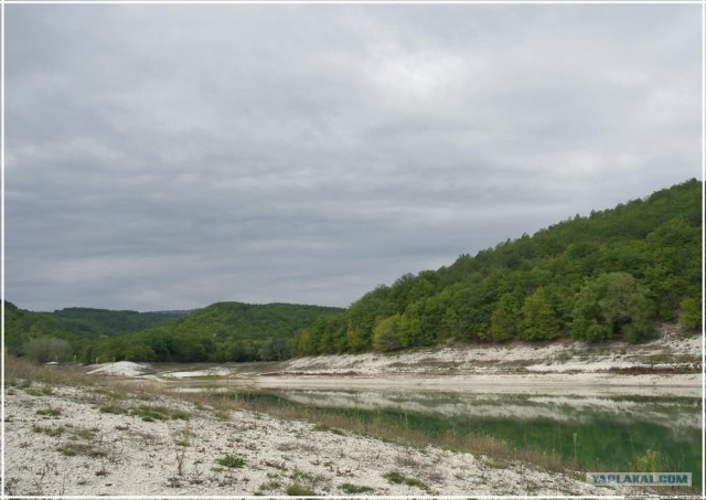 Крым. Новоульяновка. Водохранилище.