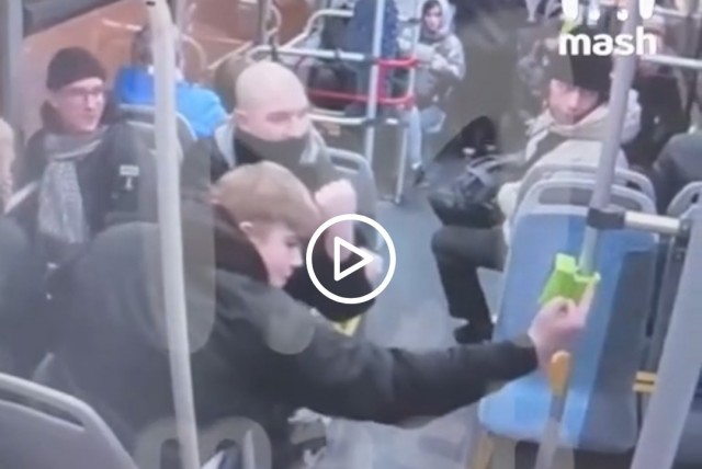 Начало конфликта в Электростали зафиксировала камера автобуса. Всё случилось 18 января около 23:00