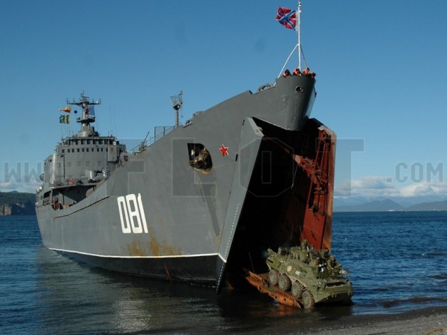 «Черные береты» прорвали береговую оборону «противника» в Приморье