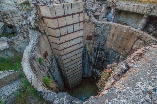 Взорванный в 70-х комплекс группового старта ядерных ракет 551-го РП