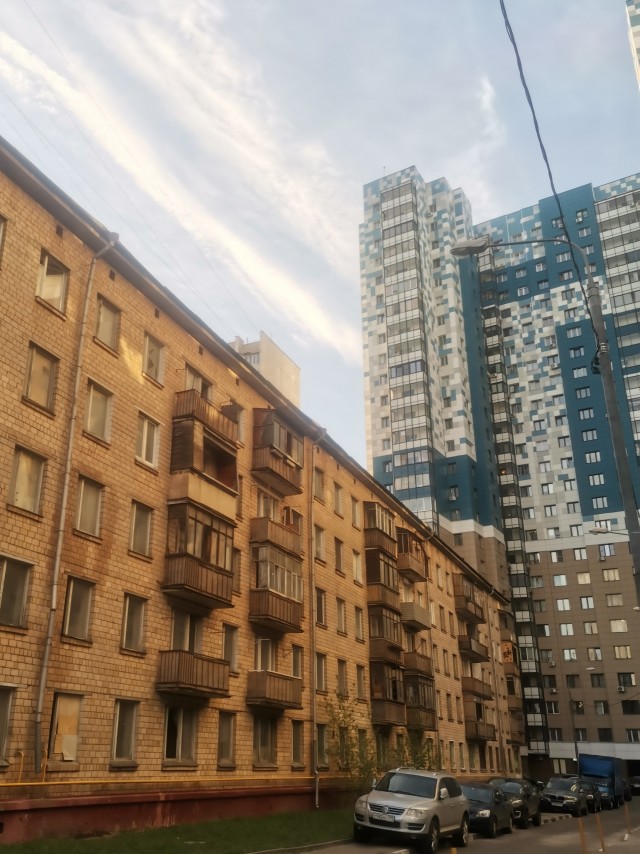 Вся суть собянинской «реновации» в одном фото
