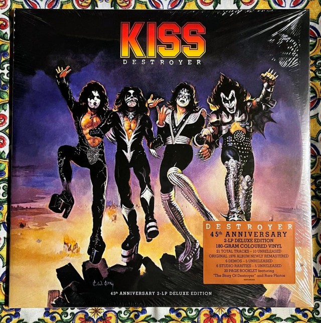 Обложки альбомов Сторма  Торгерсона  и студии Hipgnosis
