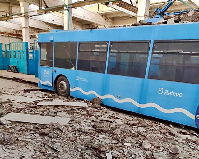 13 дронов и ракетный удар по Таганрогу: главное о ночных атаках на регионы РФ