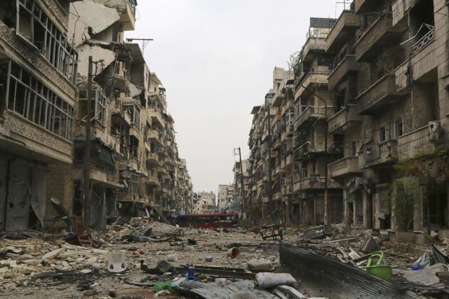 Армия Сирии поставила боевиков Алеппо перед выбором - сдаться или покинуть город
