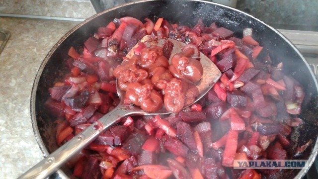 Свекольник горячий с мясом "Как в детском саду"