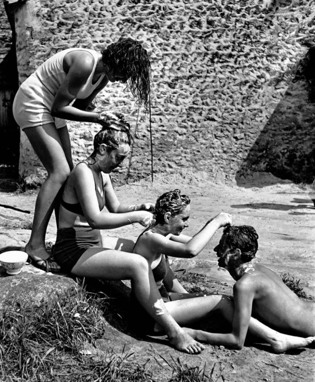 Как отдыхала французская молодёжь в 1930-х