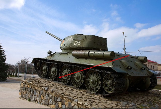 Хоть и памятник, но он живой. Т-34