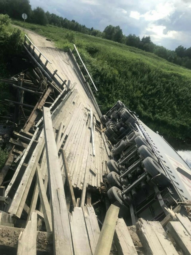 Забавные фотографии про грузовики и дальнобойщиков