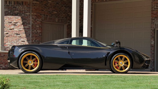10 самых дорогих автомобилей аукциона Mecum за 2022 год.