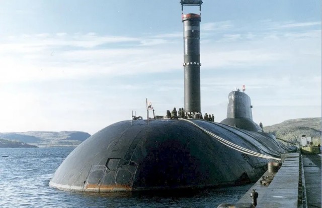 Советские подлодки-монстры "Тайфун" на малоизвестных фото