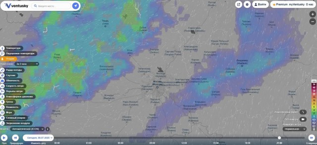 Аномальных размеров град бьёт по Подмосковью