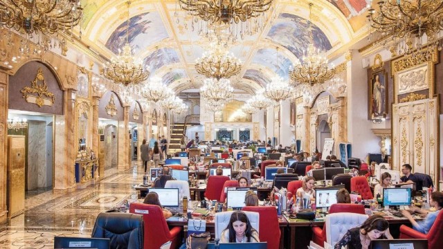 «Сима-Ленд» выставил на продажу свой дворцовый офис в Екатеринбурге за 2,36 млрд рублей