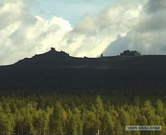 Полно алмазов пламенных на Урале заснеженном