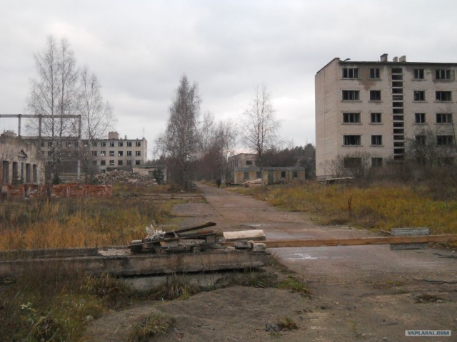 Локатор и заброшенный военный городок СА