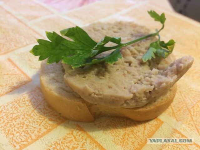 Колбаса варёная, молочная, домашняя.