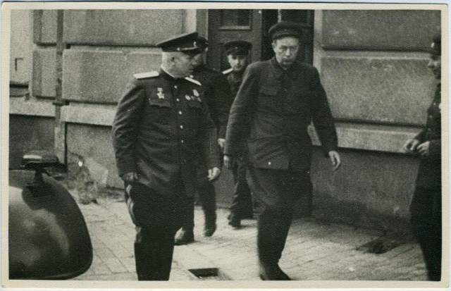 История в фотографиях