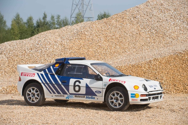 Group B. Красивых автофото пост