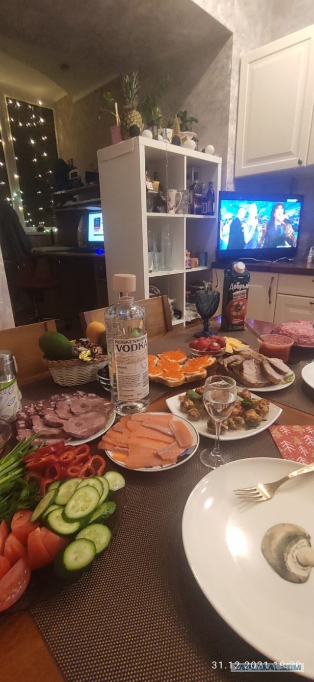 Хвастаемся столами?