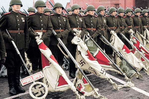 «И в руки не возьму!»: что стало с советским сержантом, который отказывался бросать фашистское знамя